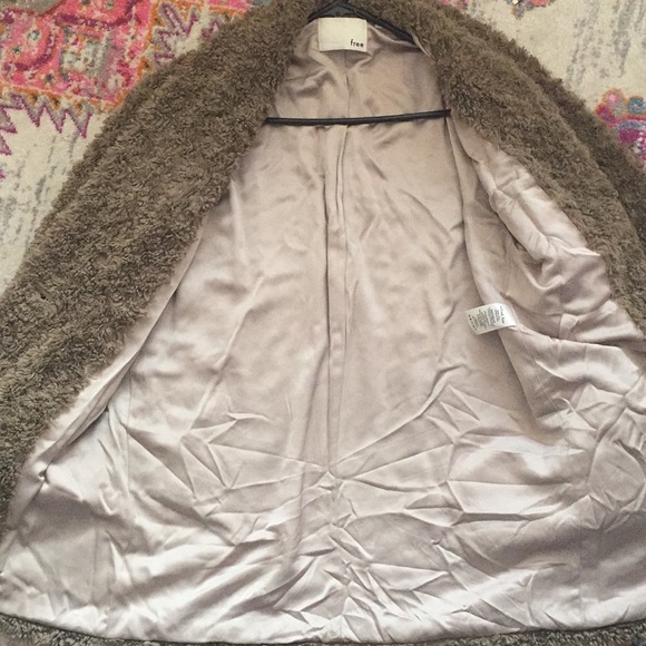 Aritzia wilfred free plush jacket - Picture 8 of 8